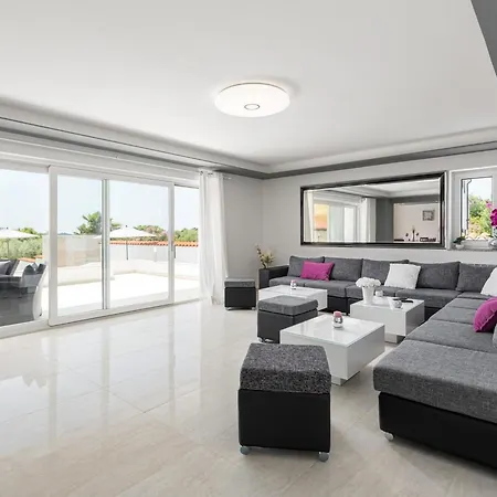 Aesthetic With Private Pool וילה *